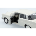 Model-Mercedes-Benz-220S-W111-(1959-1965)-B66041218 (9).png