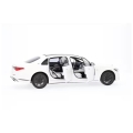 modelik-mercedesa-biały-maybach-B66960666