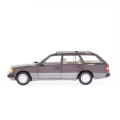 modelik-mercedesa-z-boku-300-d-s-124-B66040701