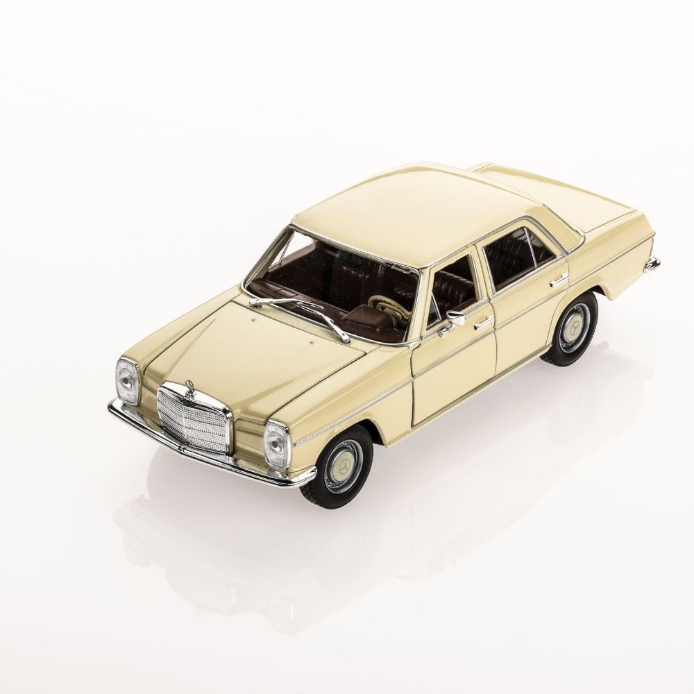 modelik-mercedes-benz-w115-stroke-eight-B66058172