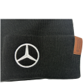czapka-zimowa-mercedes-z-pomponem-czarna-kochamy-mercedes-duda-cars