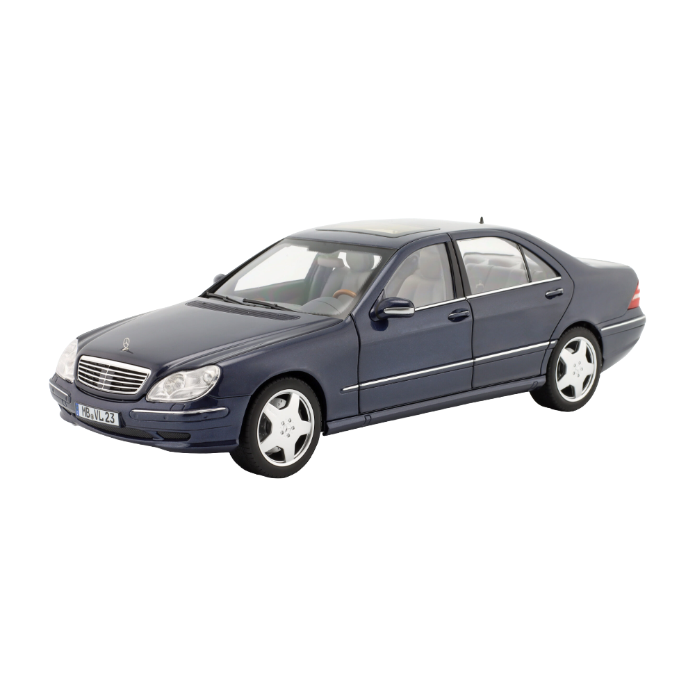 model-mercedes-amg-s55-w220-niebieski