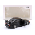 model-mercedes-benz-190e-w201-czarny