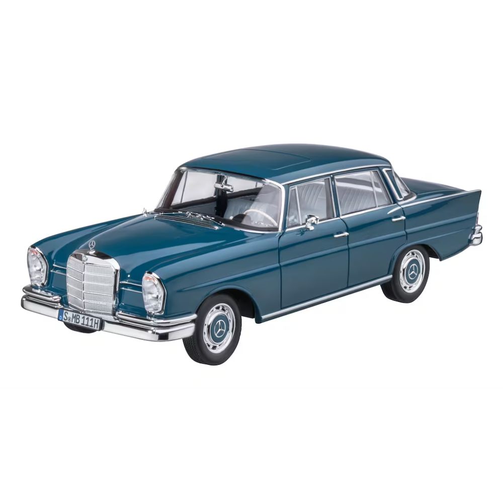 modelik-mercedes-benz-220s-w111-B66040723