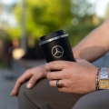 kubek-termiczny-podrozny-do-kawy-mercedes-benz-z-logo-dla-fanow-5907167904293-dckubek010-3 (4).png
