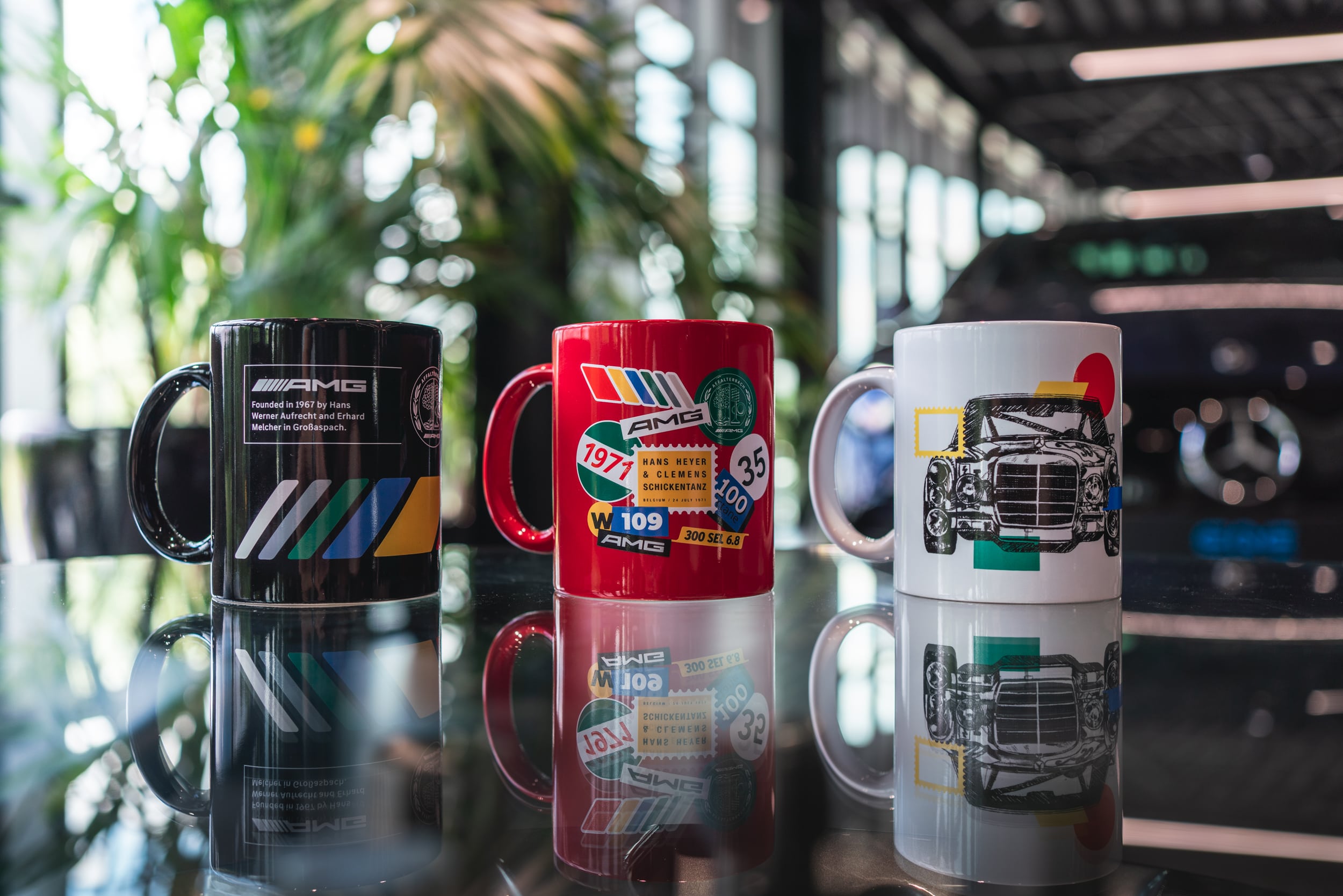 kubki mercedes-amg 300 SEL czerwony czarny i biały