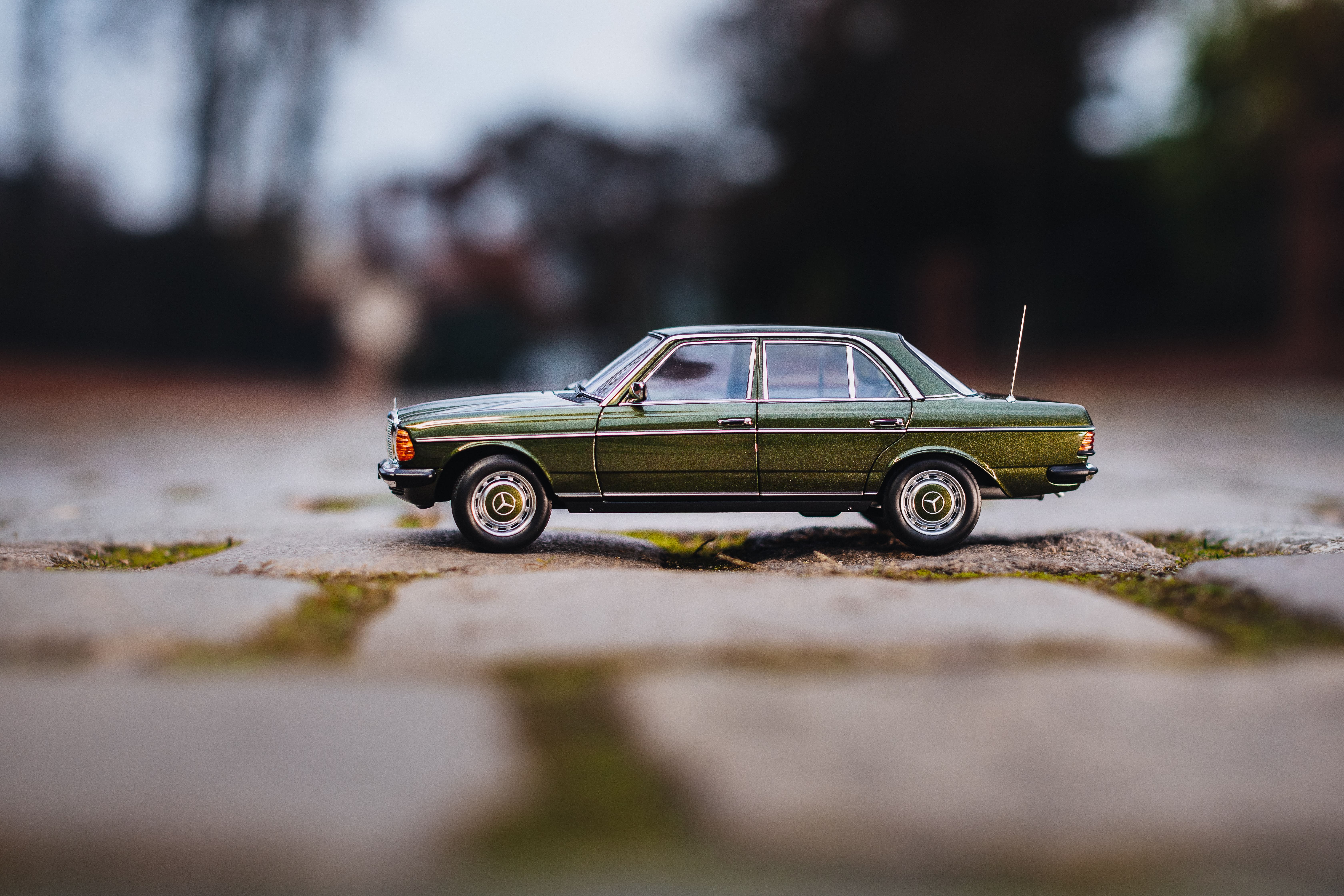 modelik samochu mercedes-benz