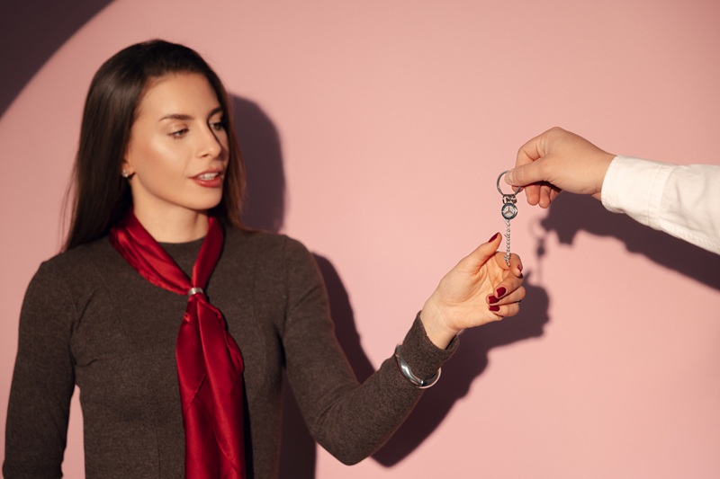 Brelok Mercedes – jak wybrać idealny brelok do kluczy?