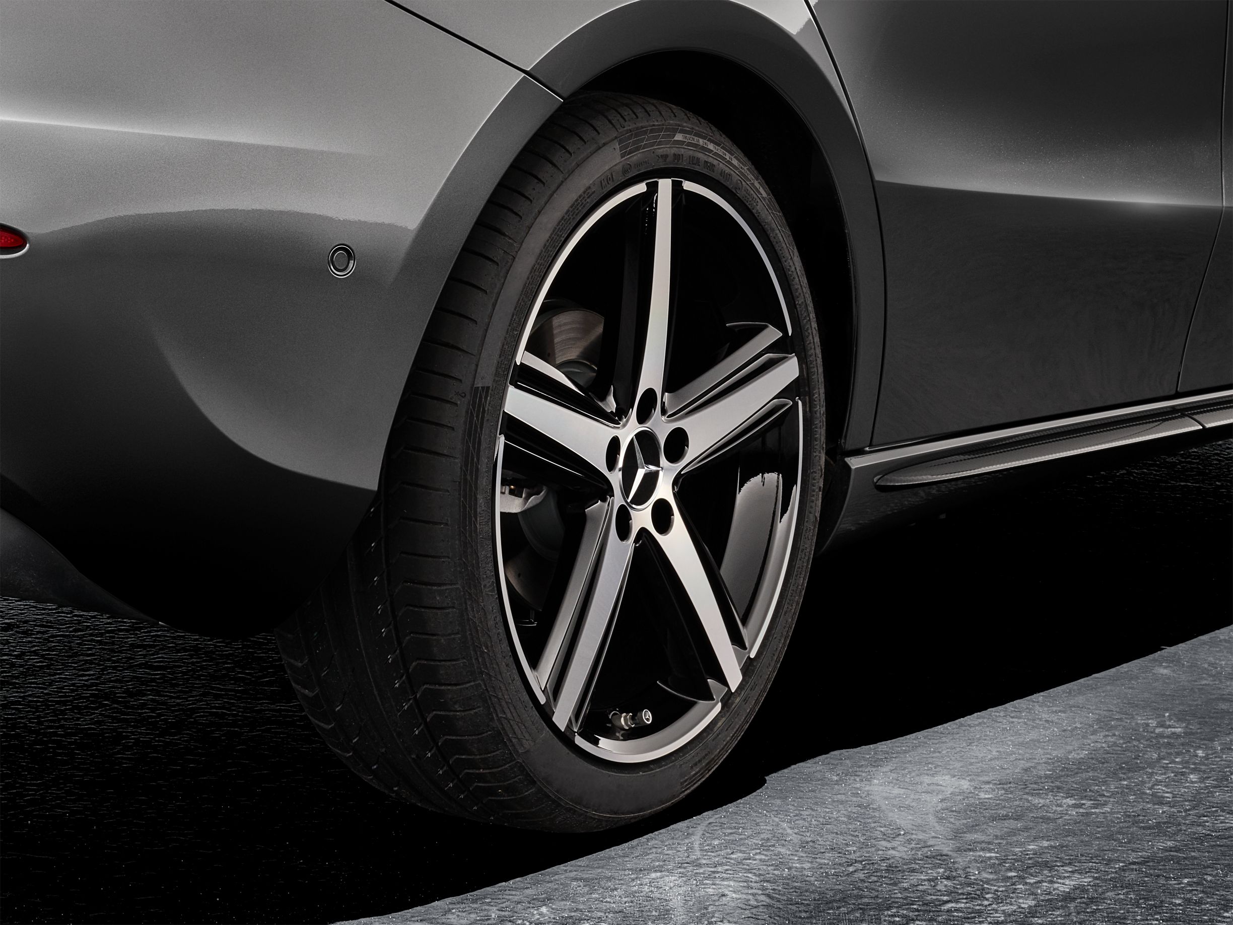 Jakie felgi aluminiowe wybrać? Poradnik premium